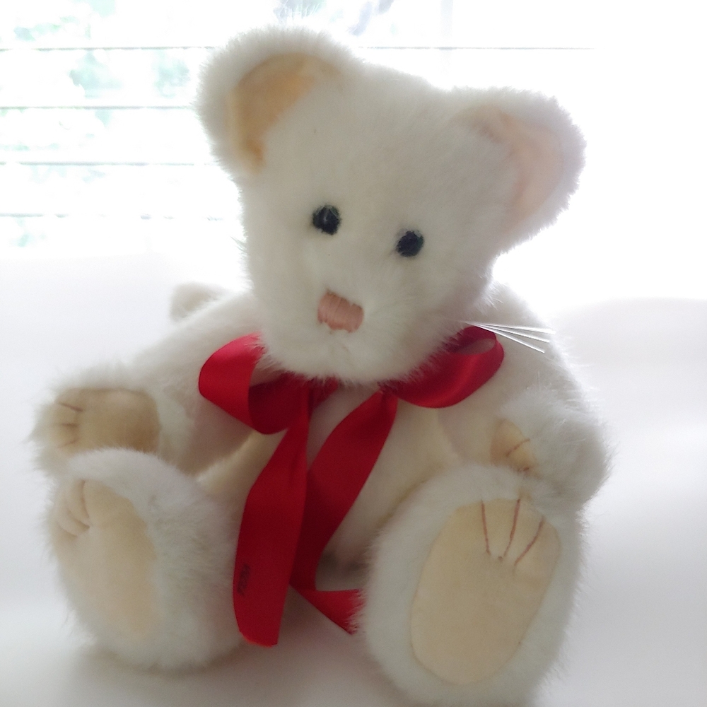 Boyds Bears J.B. Bean collection white cat